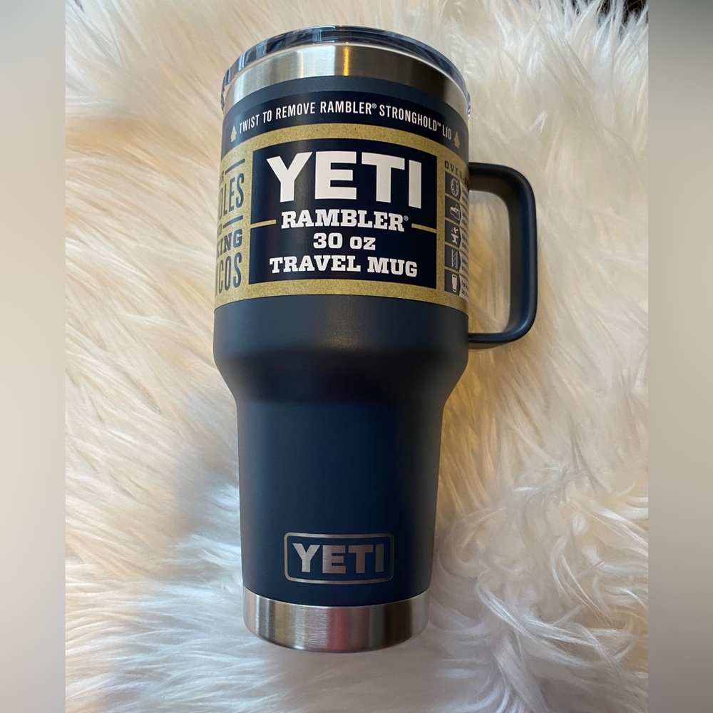 YETI 30oz Rambler NWT